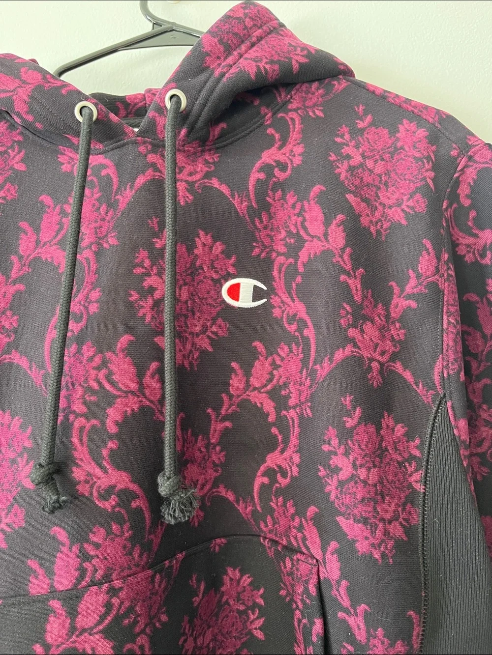NWT Champion brocade paisley pattern reverse weave men’s small hoodie in berry - Picture 5 of 6